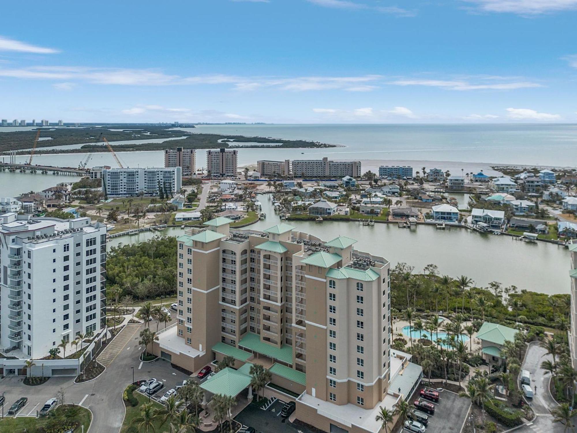 Waterfront Condo W/ Bay Views, Pool & Tennis Court Fort Myers Beach Esterno foto